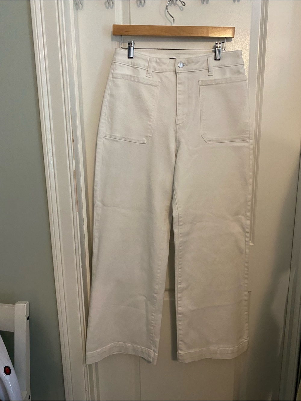 NWOT Silver Jeans Vintage Patch Pocket Wide Leg White